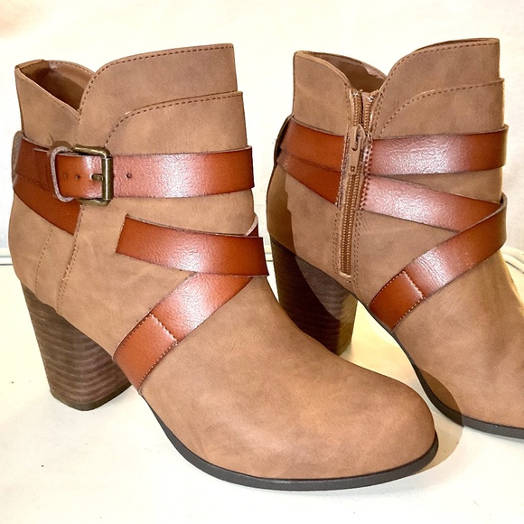 Madden NYC Driftt Side Zip Strappy Western Cowgirl Harness Ankle Boots size 8.5M - Picture 12 of 12